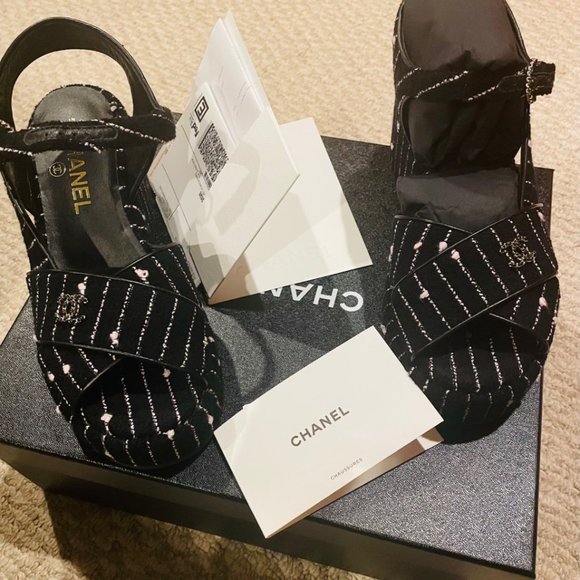 CHANEL IREDESCENT COTTON TWEED SANDAL-NEW IN BOX NEVER WORN - Picture 1 of 3